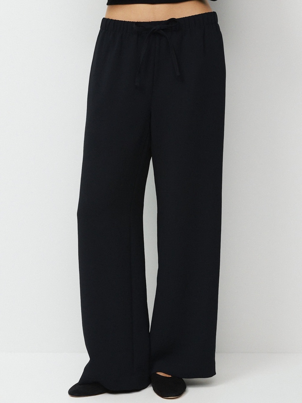 Aritzia The Lodge Pant - Crepette in Black Size XL